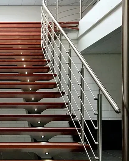 bagaimana untuk mengecat pagar keluli tahan karat?