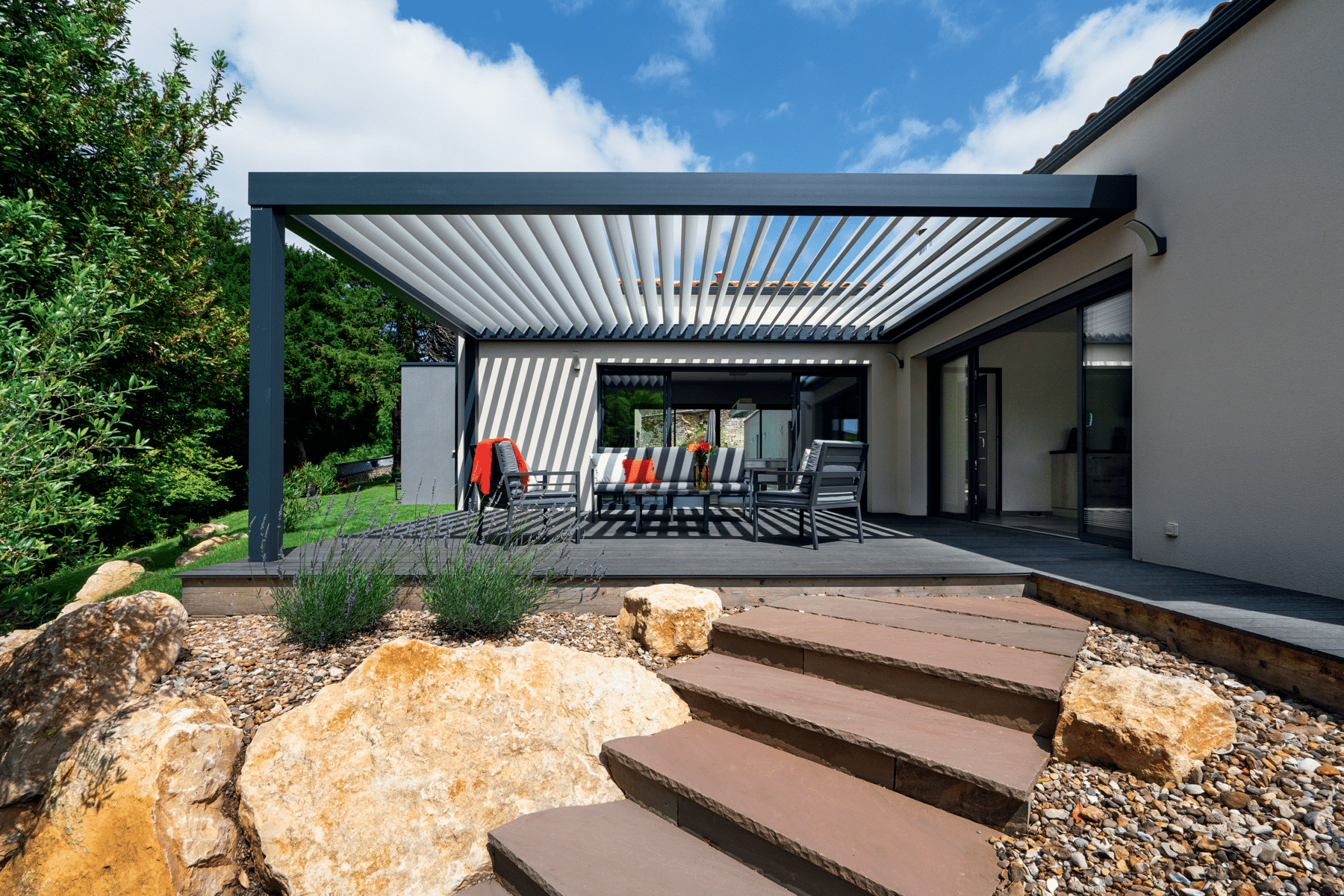 Mana yang lebih baik, pergola kayu atau pergola aluminium?