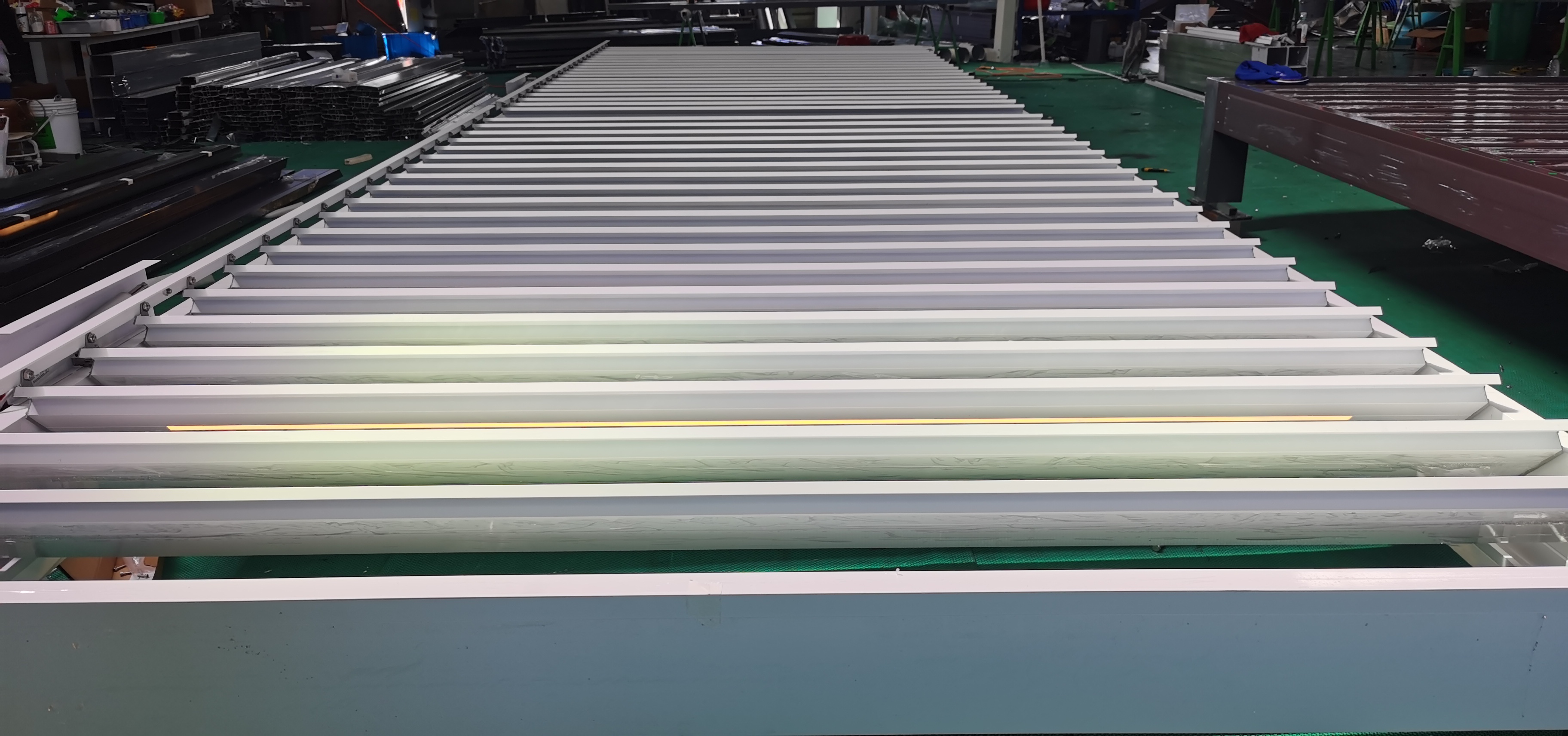 Pergola Louvered Aluminium Elektrik Tempahan Berjaya Dihantar Ke Sepanyol