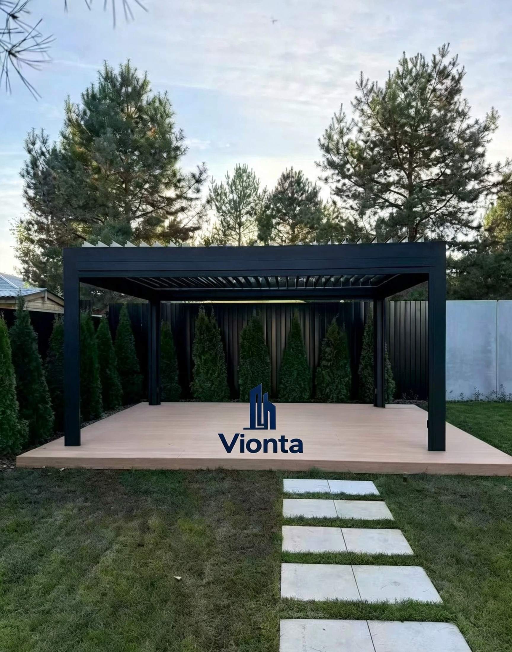 Pelanggan Rusia Berkongsi Pemasangan Pergola Aluminium Hitam Selesai
