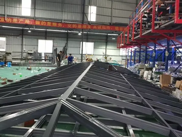 Adjustable Louvered Roof Pergola