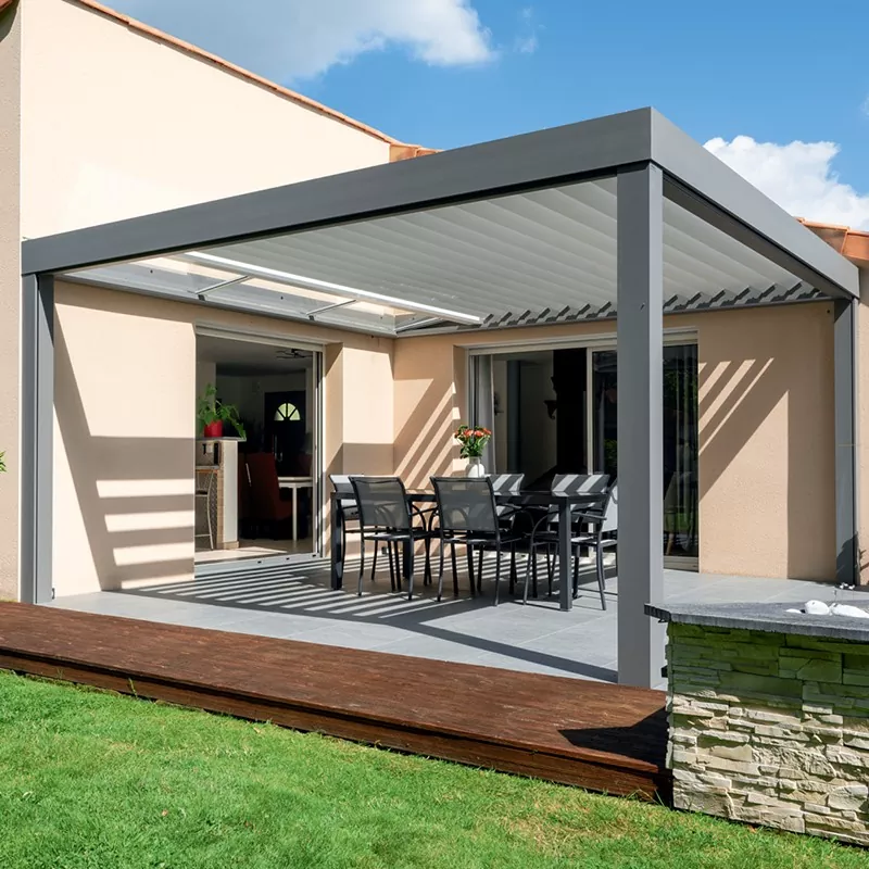 Pergola Louvered yang boleh ditarik balik